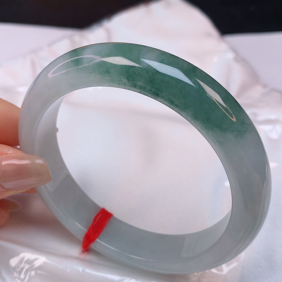 【闪购商品】翡翠手镯未镶嵌阿*56翡翠手镯