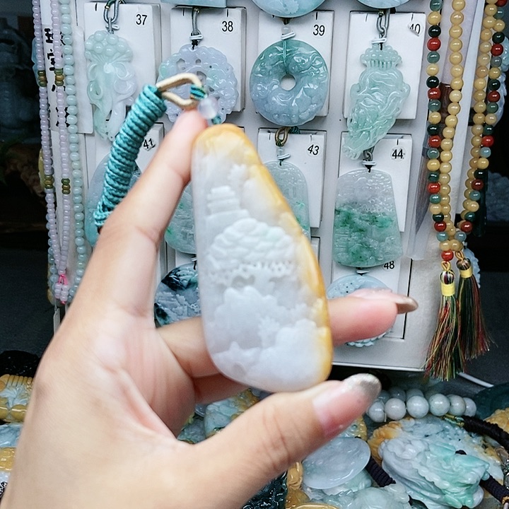 翡翠未镶嵌颈饰翡翠