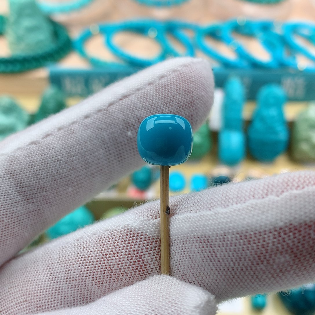 绿松石颈饰未镶嵌