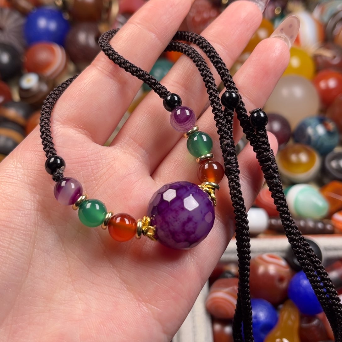 玛瑙/玉髓颈饰未镶嵌