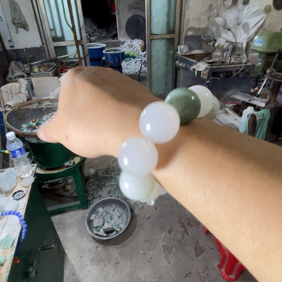 石英质玉手链未镶嵌