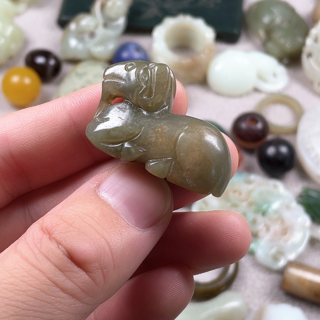 和田玉（糖玉）未镶嵌颈饰