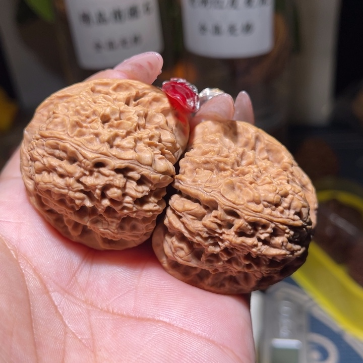 桃核把件            42