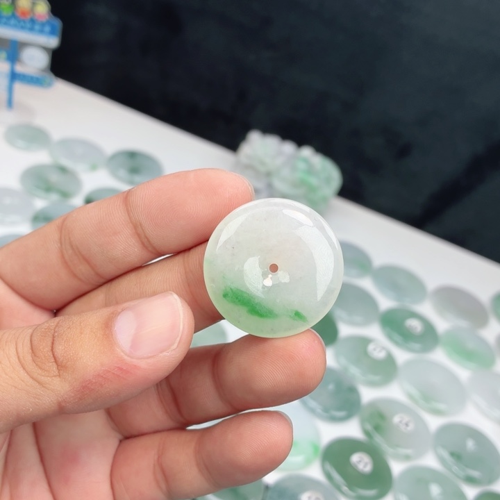 翡翠未镶嵌颈饰缅甸天然A货翡翠30-5.8