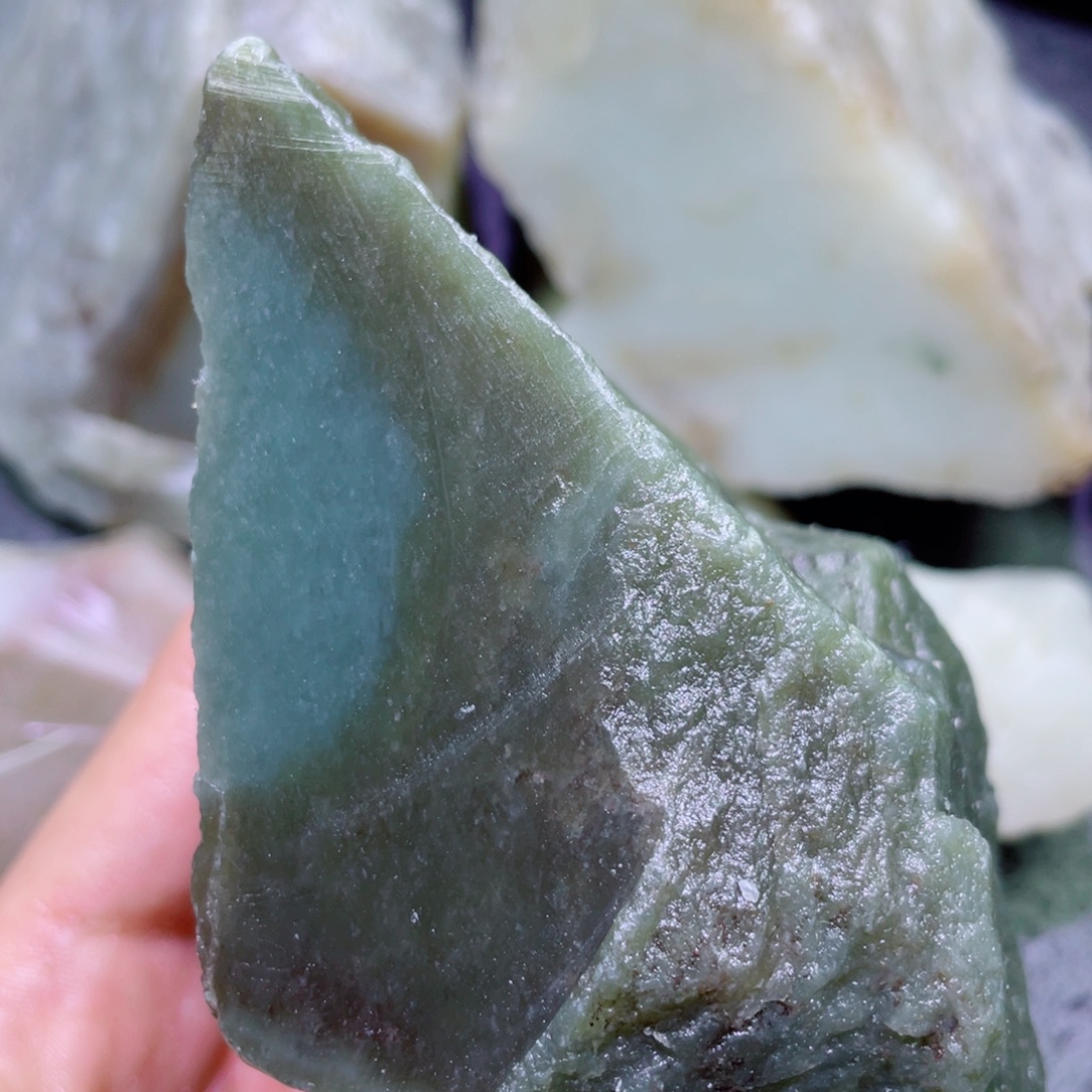 和田玉未镶嵌珠宝半成品