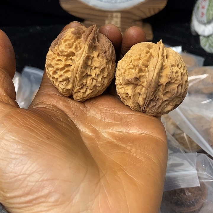 把件文玩核桃云南铁核桃基地97