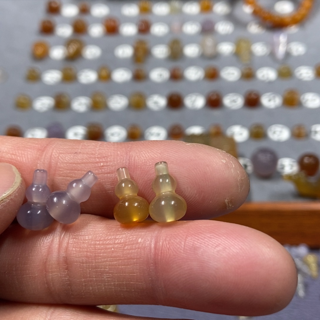 大***烟玛瑙/玉髓合金颈饰葫芦