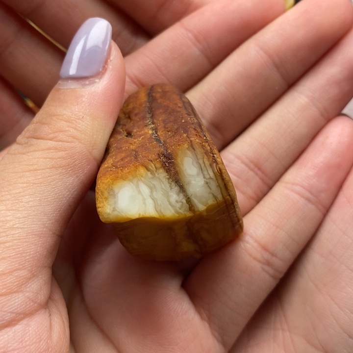 T***i定制琥珀未镶嵌蜜蜡