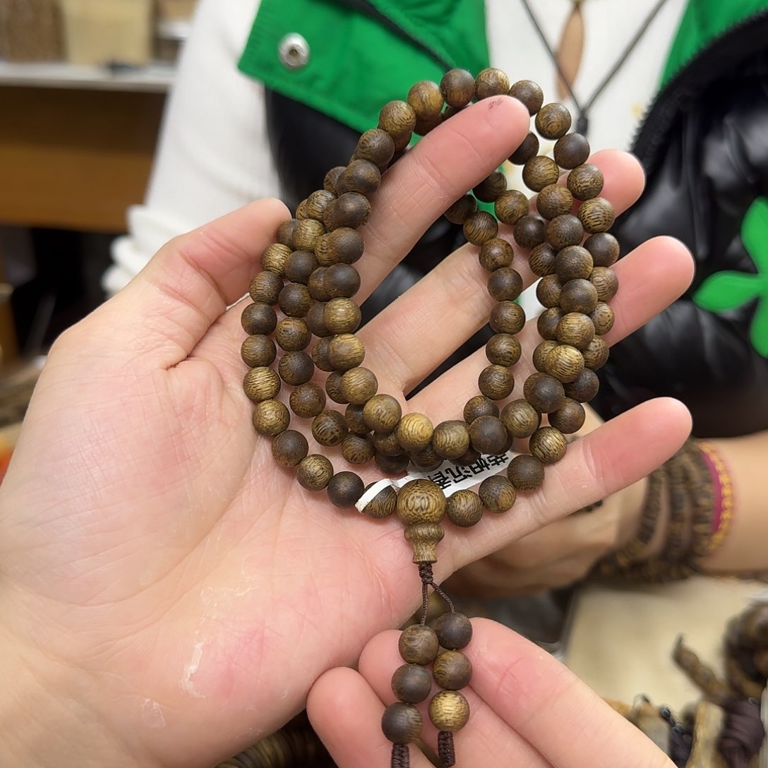 沉香木手串白棋多圈 0.8-26 克多样性发一