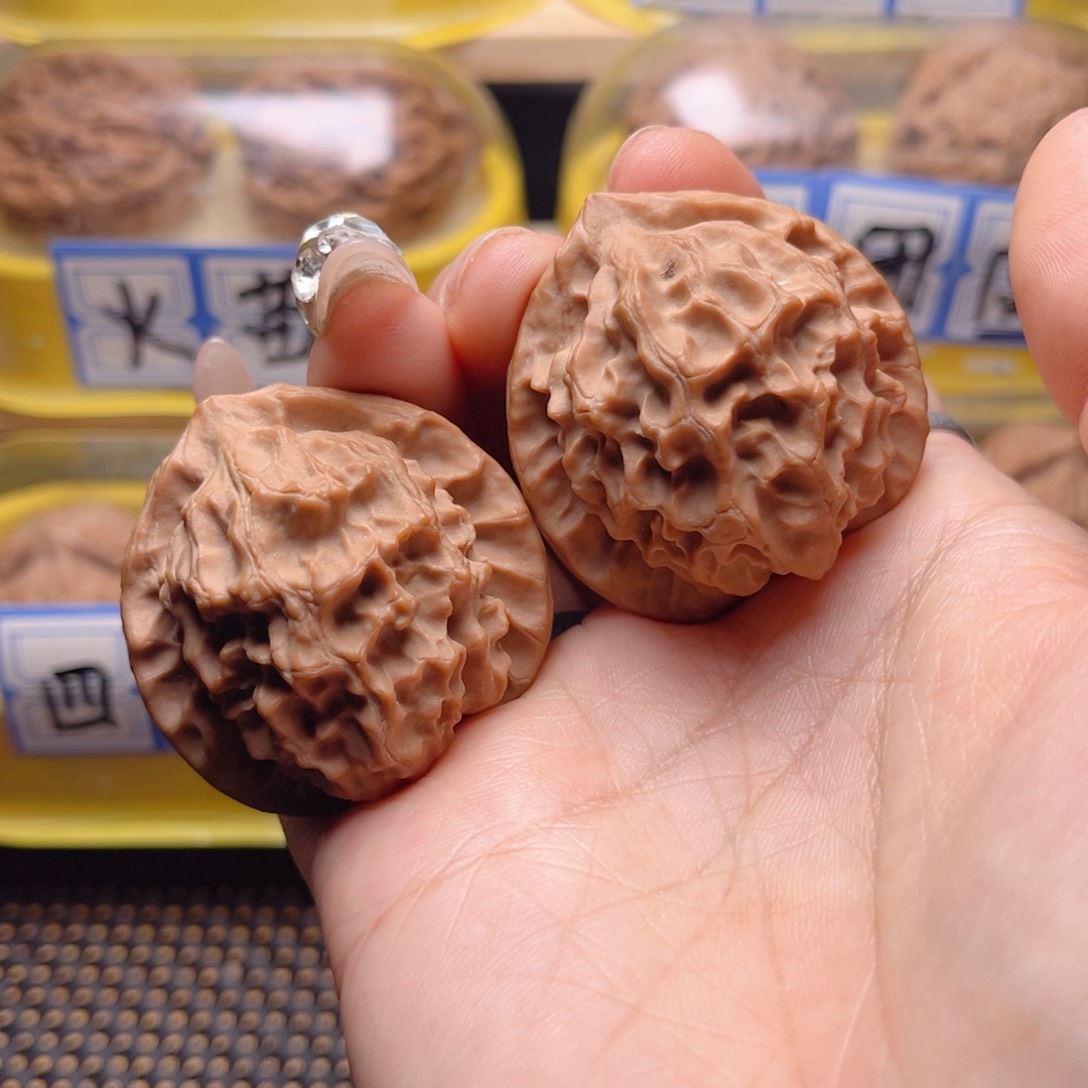 文玩核桃把件龙鳞