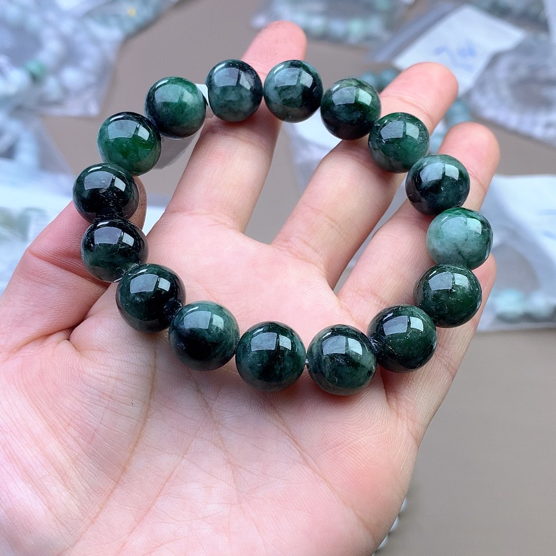 未镶嵌手串搭配定制翡翠