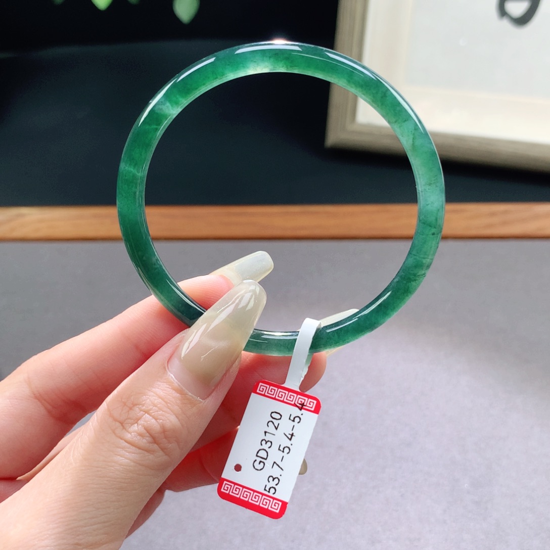 翡翠手镯未镶嵌天然翡翠手镯