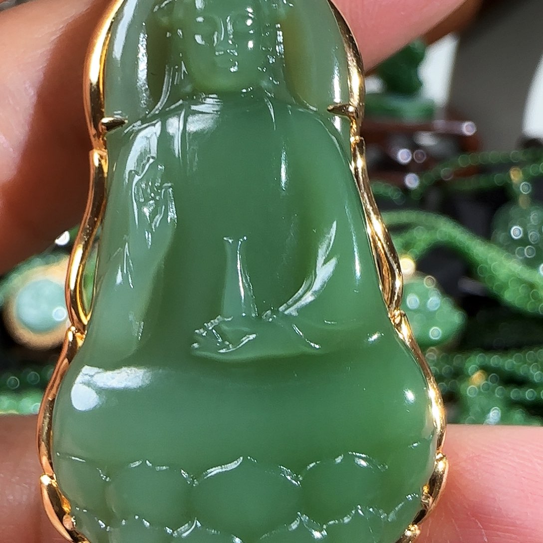 和田玉（碧玉）颈饰18K金镶嵌