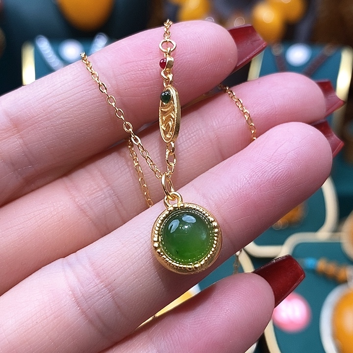 和田玉（糖玉）颈饰银S925镀金镶嵌