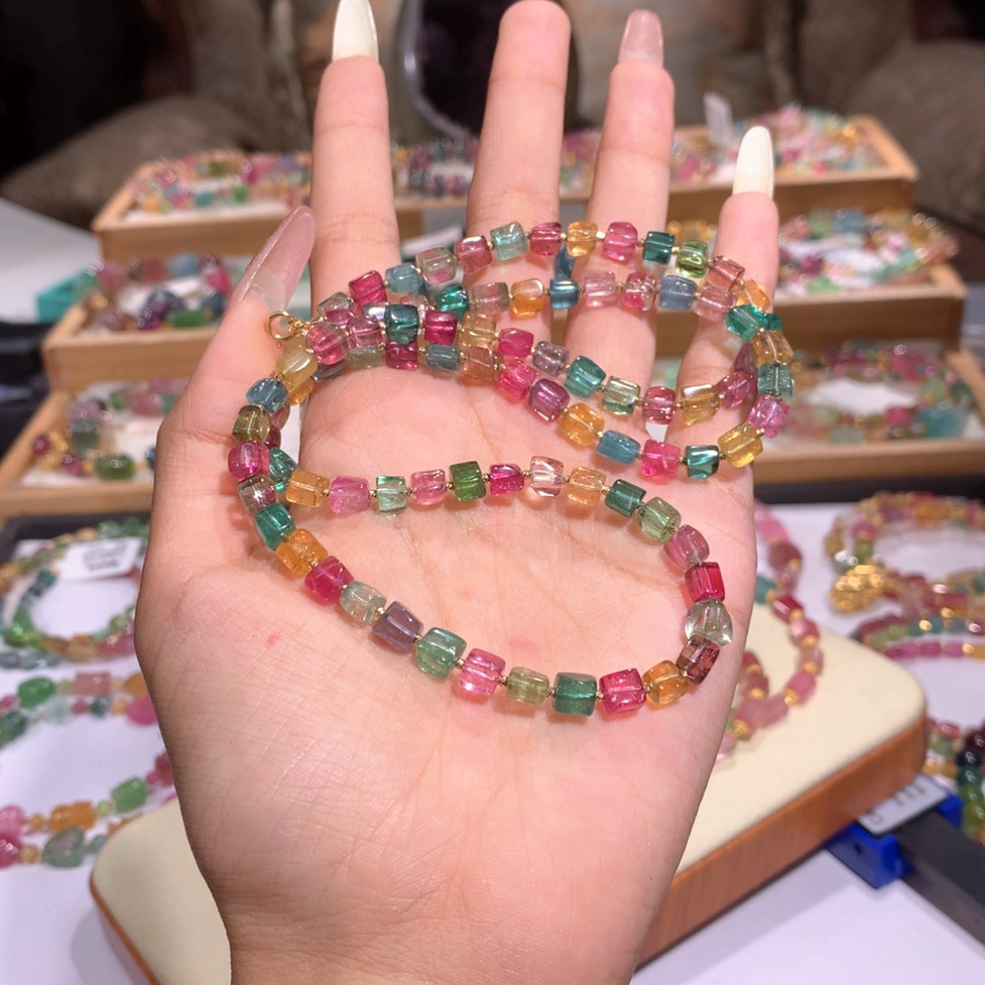 未镶嵌多样性发货其一碧玺