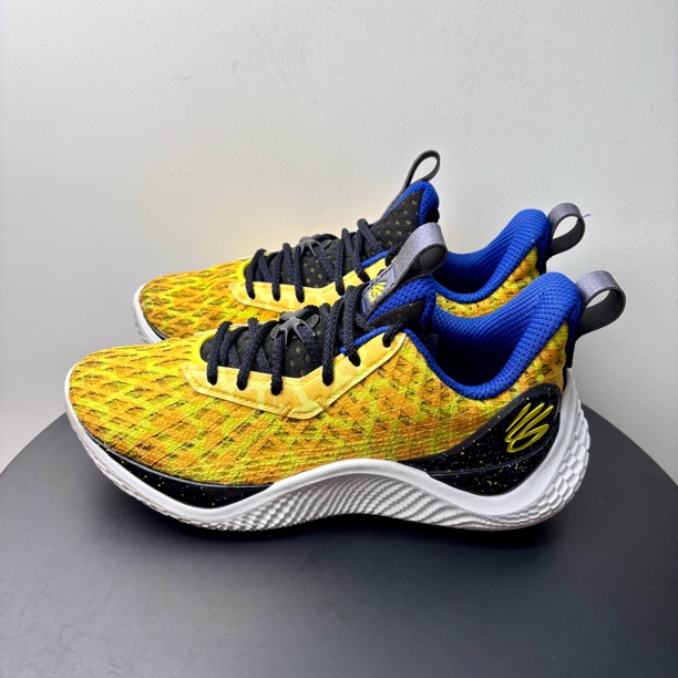 95新 MM6 40码/库里9 骆驼黄/正品潮鞋球鞋/全新公价1249