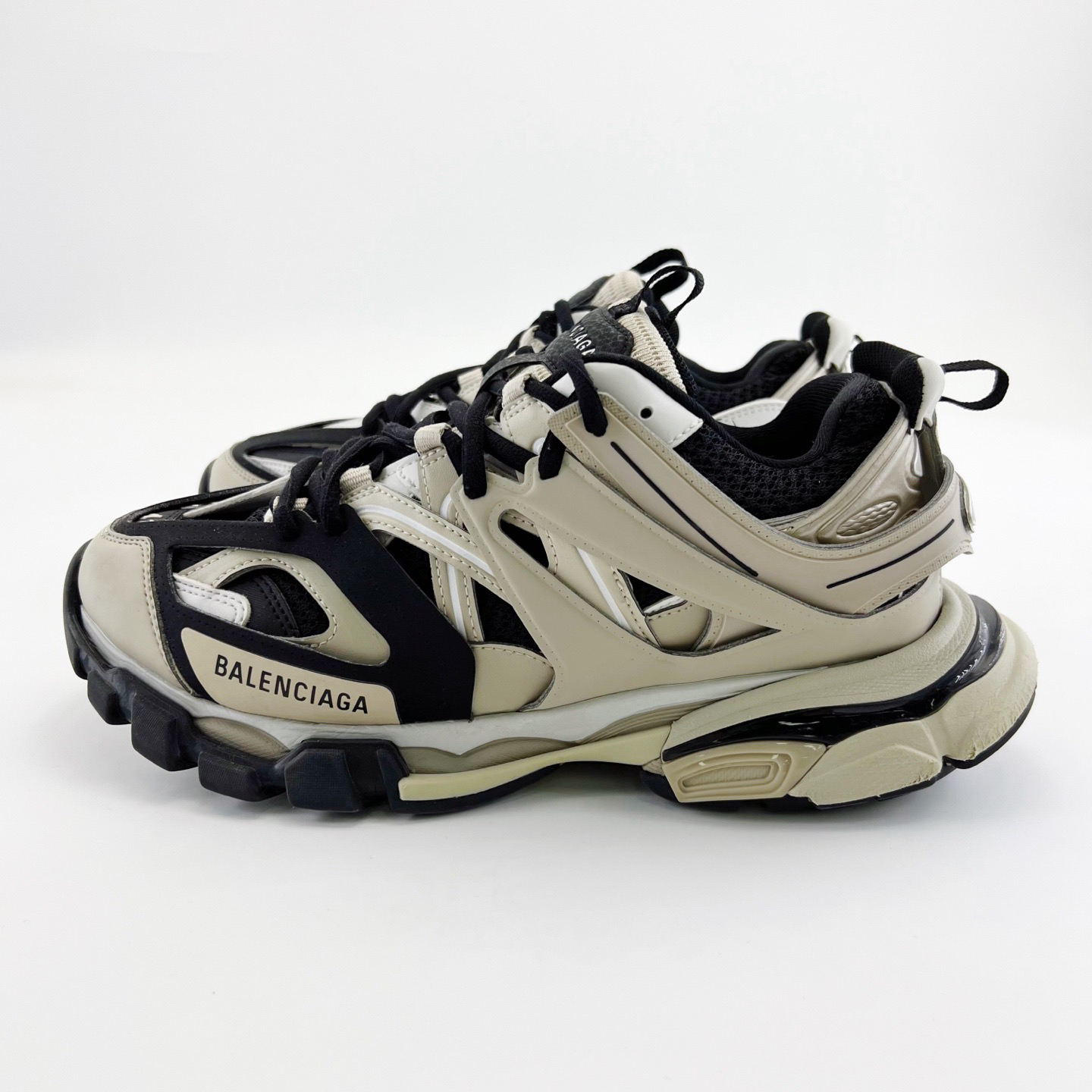 95新 Balenciaga/巴黎世家 41码/米黑色圆头系带老爹鞋/13764445