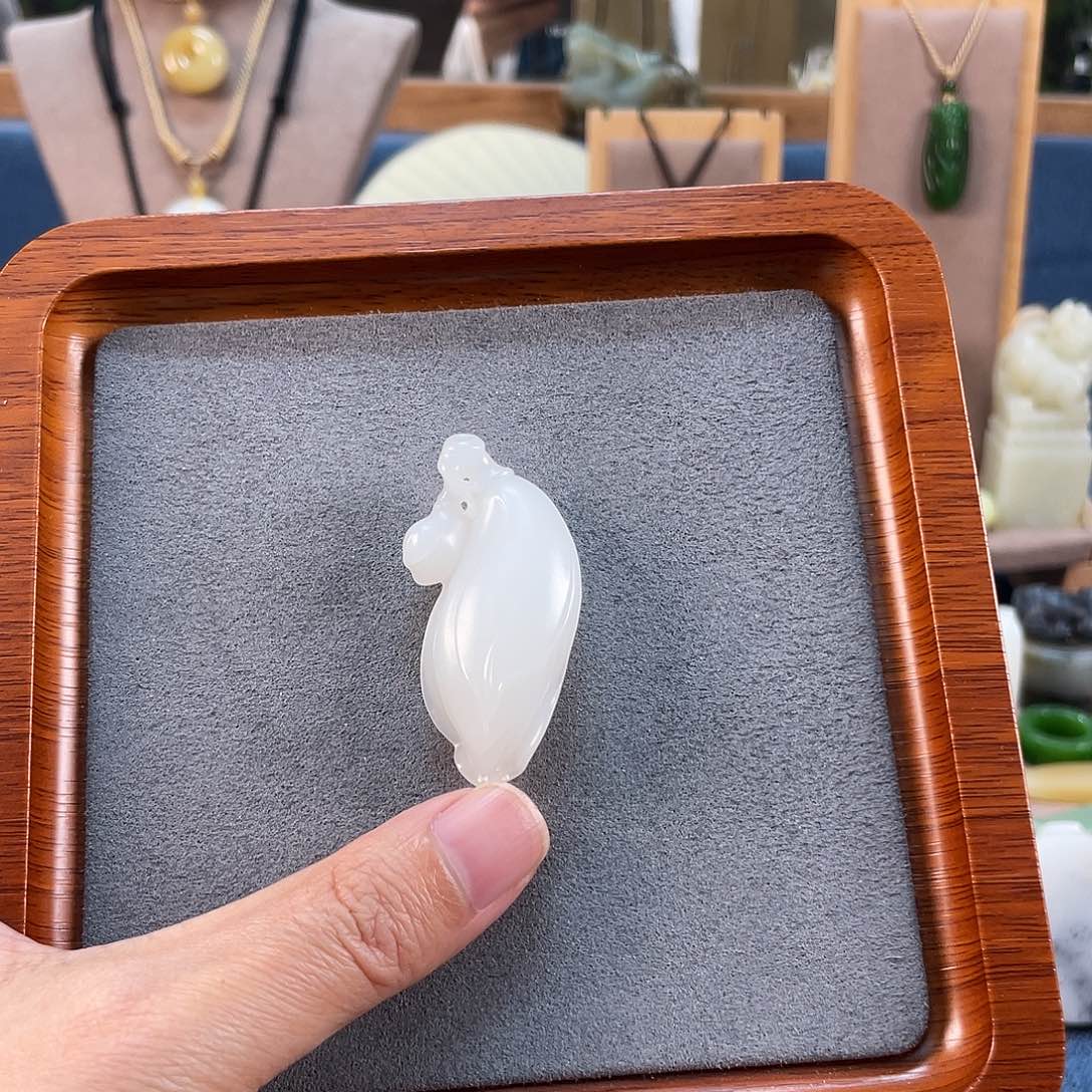 和田玉吊坠(不含链)未镶嵌