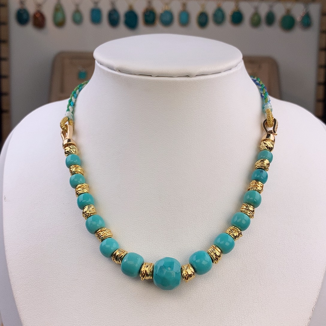 绿松石未镶嵌颈饰