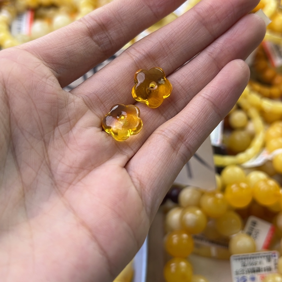 琥珀珠宝奇石未镶嵌