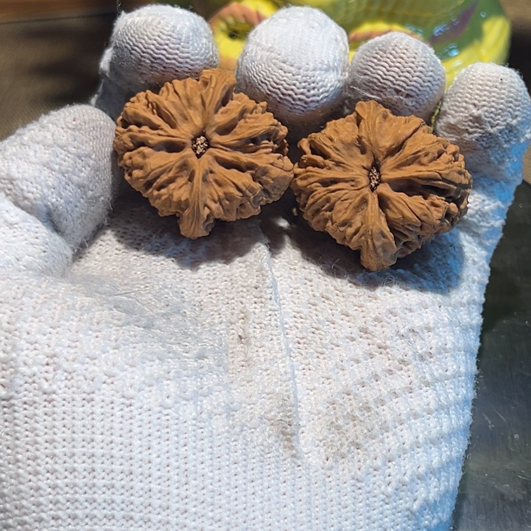 欢***-文玩核桃吊坠南疆石