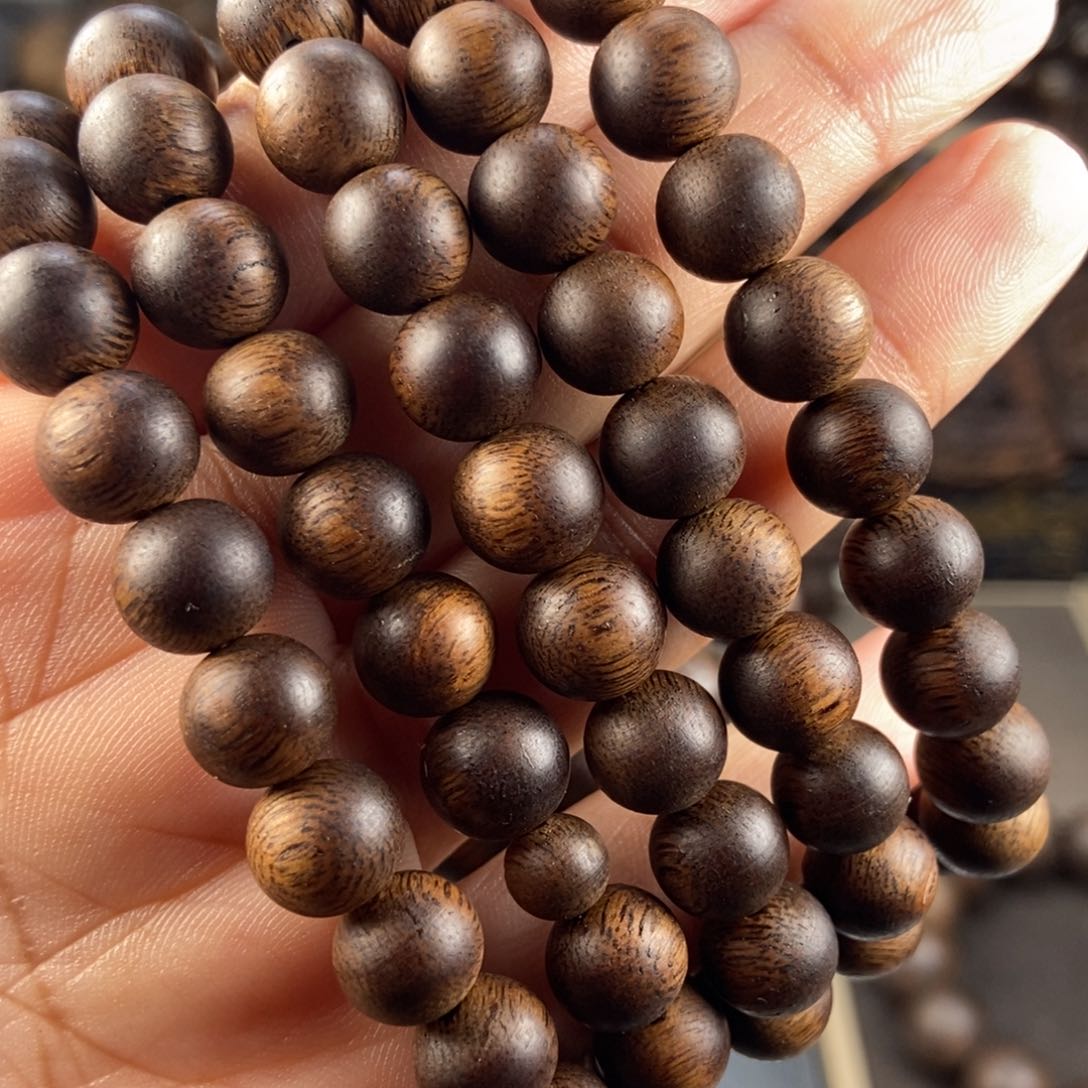 沉香手串F**…越南芽庄富森红土