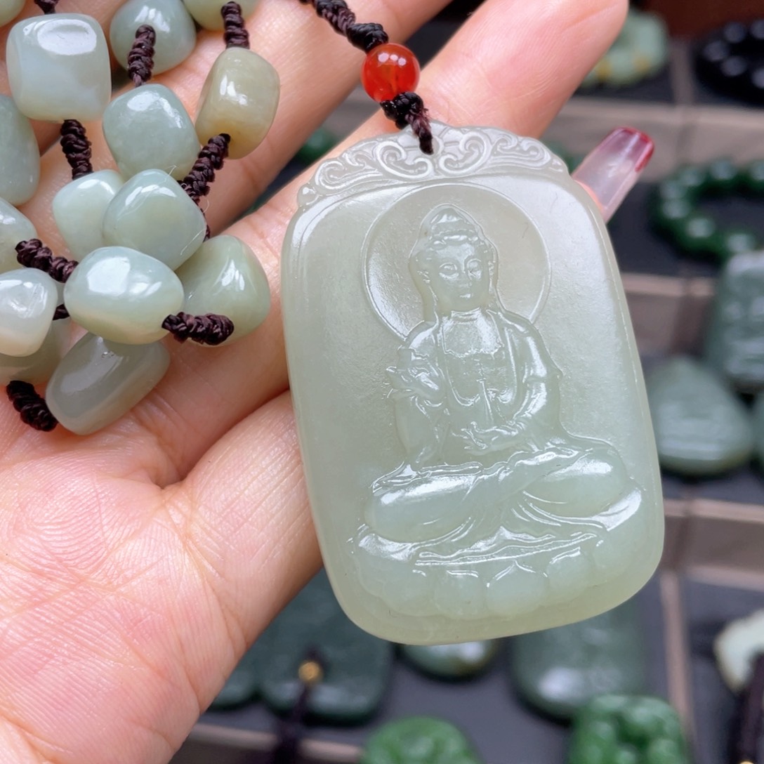 和田玉颈饰未镶嵌