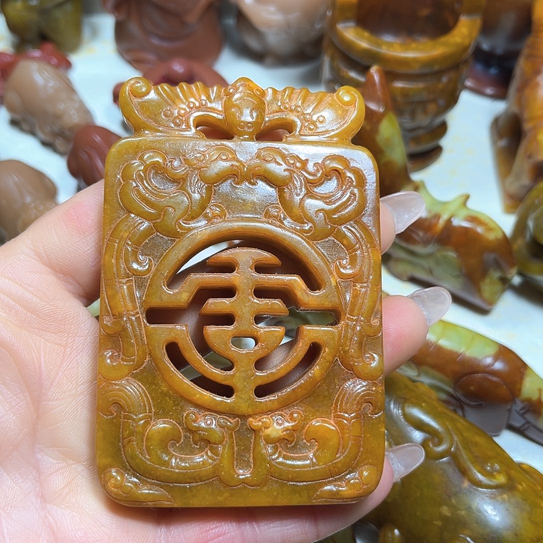 白玉菩提吊坠白玉菩提吊坠