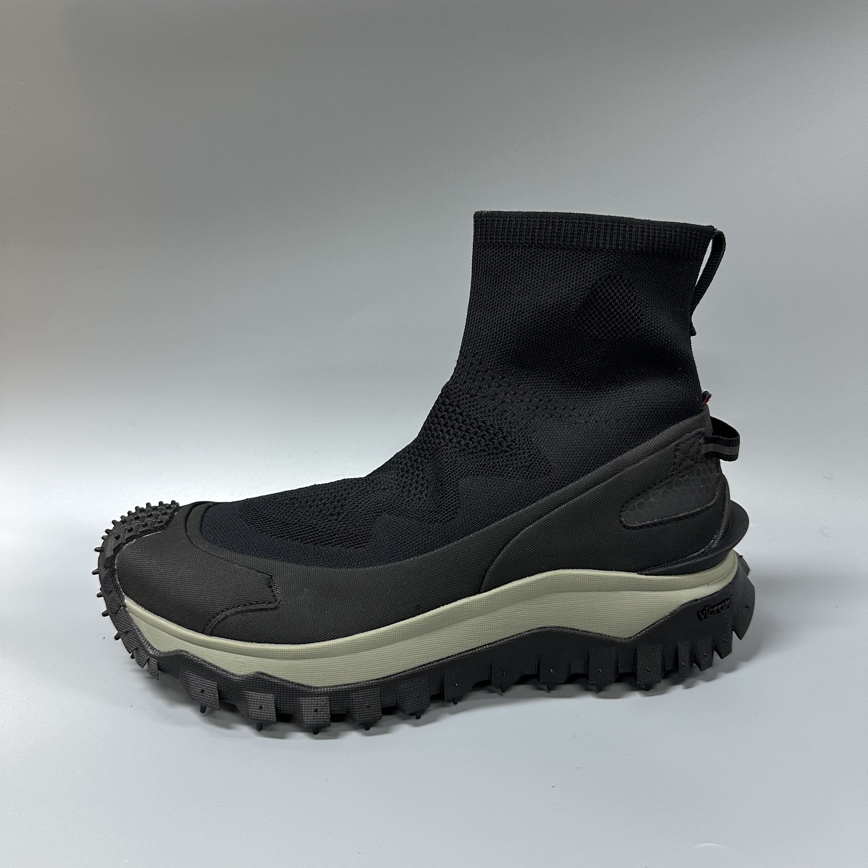 MONCLER/蒙口 mo006黑绿拼色靴 时尚潮流