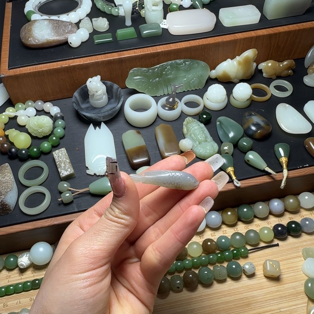 和田玉颈饰未镶嵌