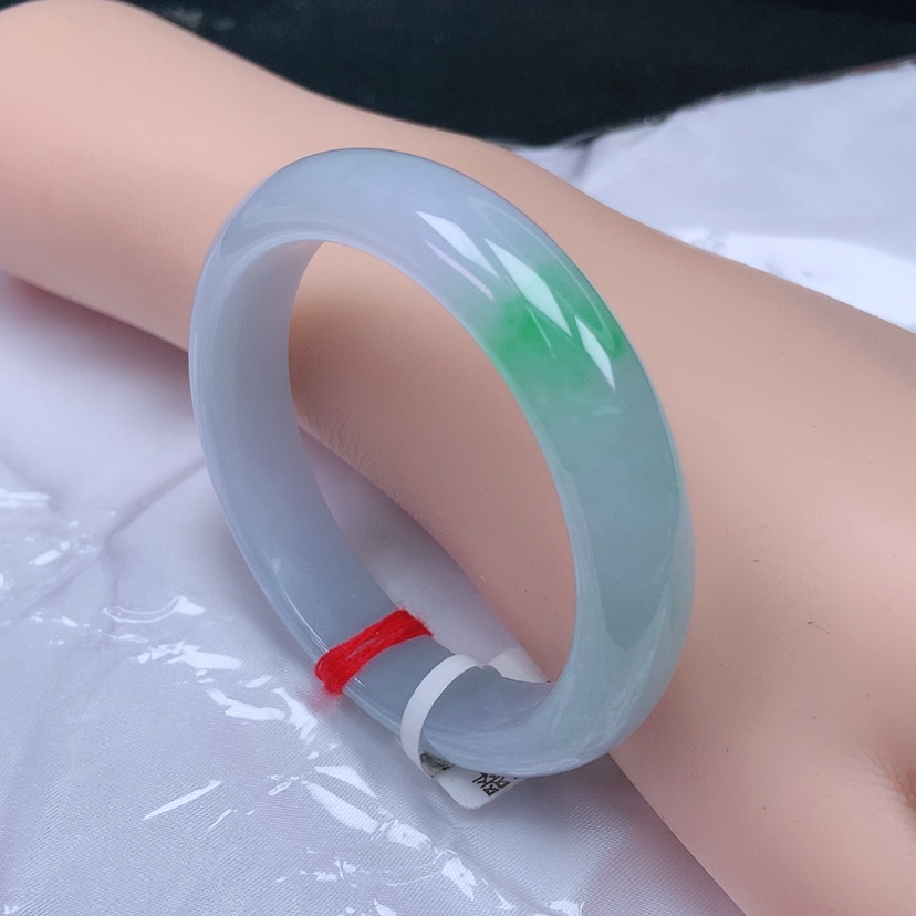 【闪购商品】翡翠手镯未镶嵌?****靓，