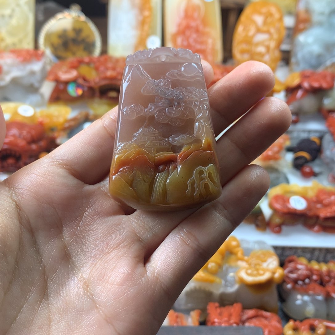 石英质玉（黄龙玉）挂件未镶嵌