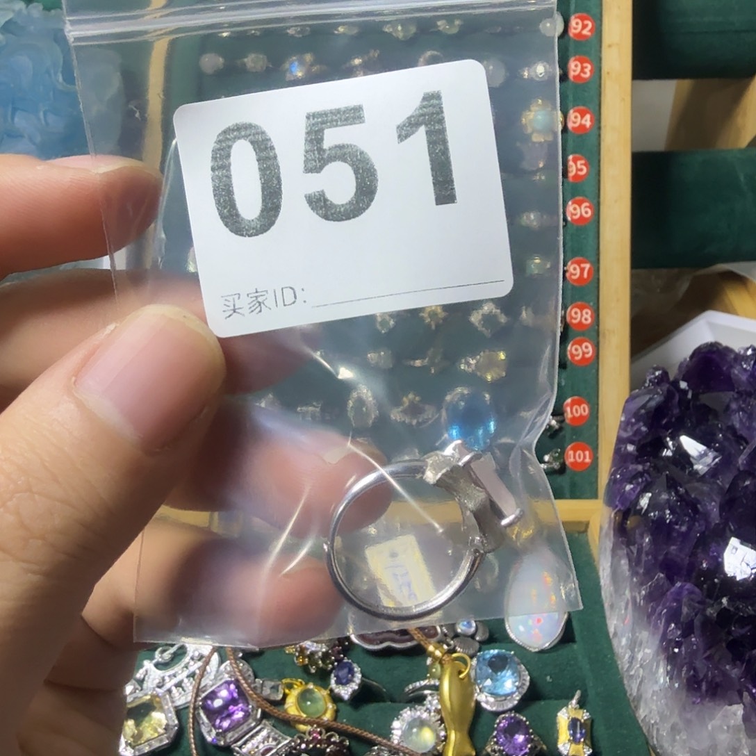 ****咩戒指银S925镶嵌水晶