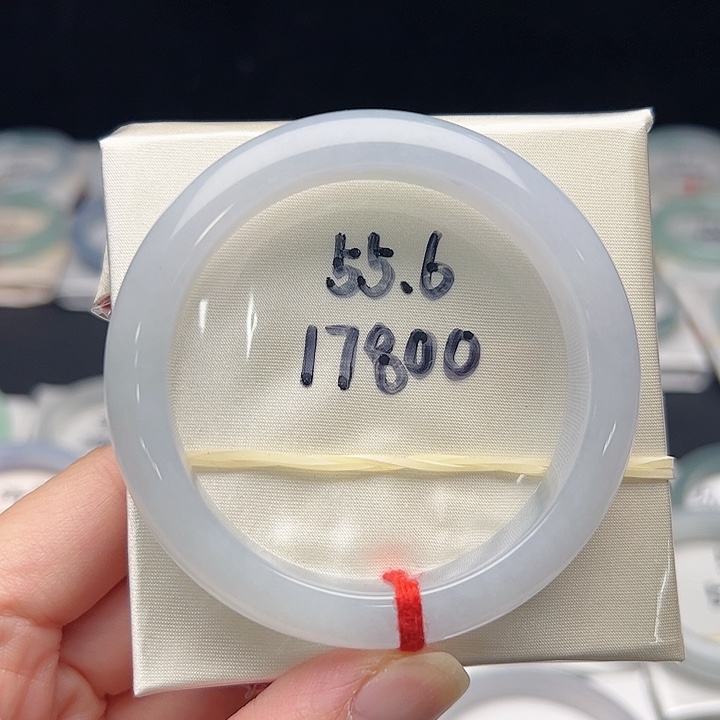 翡翠未镶嵌手镯A货