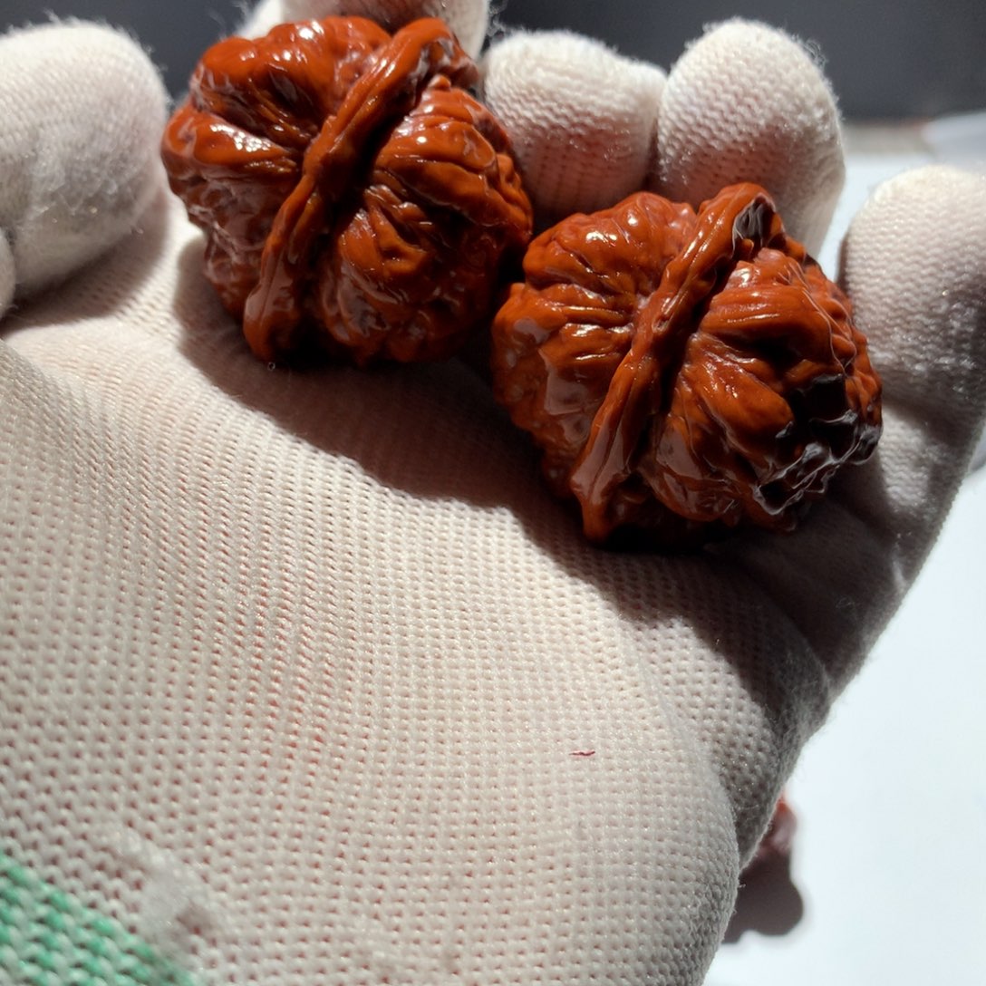 文玩核桃把件磕碰蛤蟆头