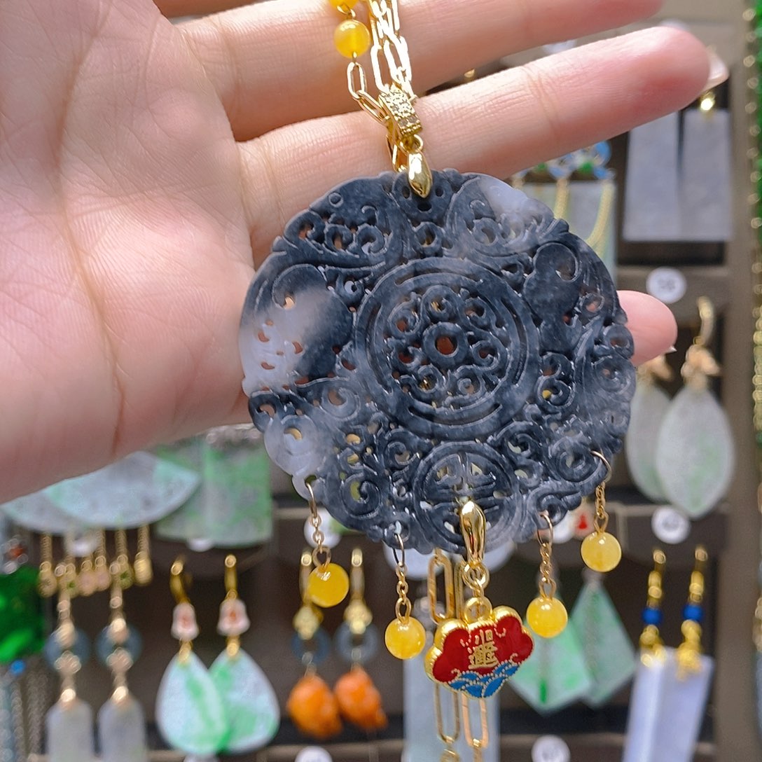 未镶嵌翡翠耳饰翡翠