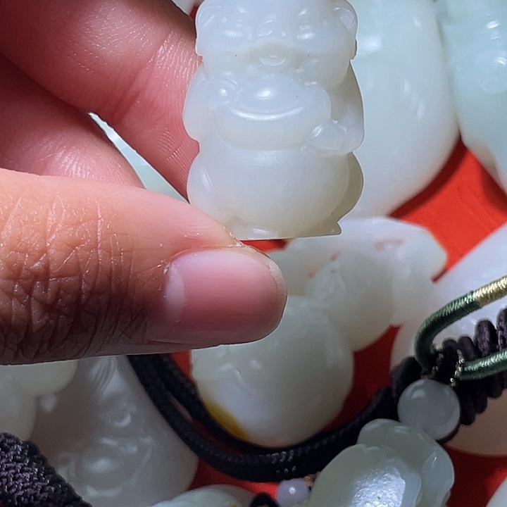 和田玉未镶嵌车挂