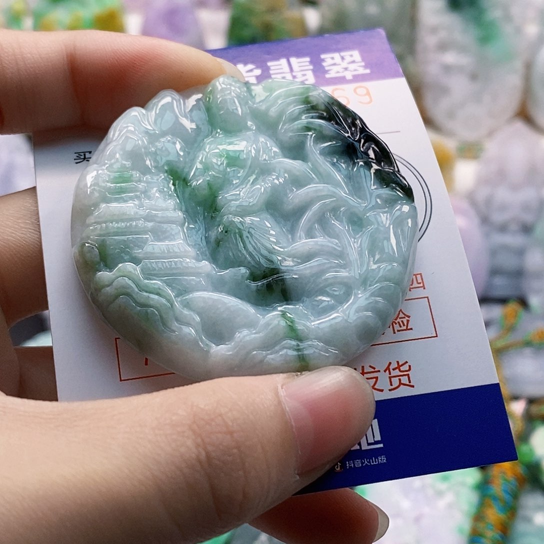 吊坠(不含链)未镶嵌翡翠