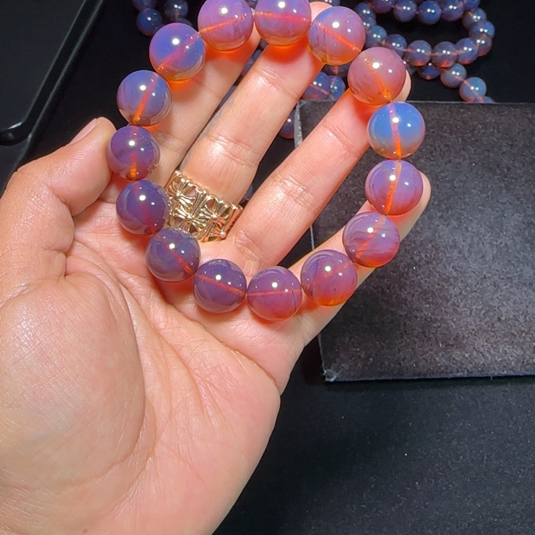 琥珀未镶嵌裸石琥珀