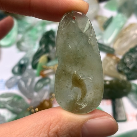 翡翠颈饰未镶嵌翡翠