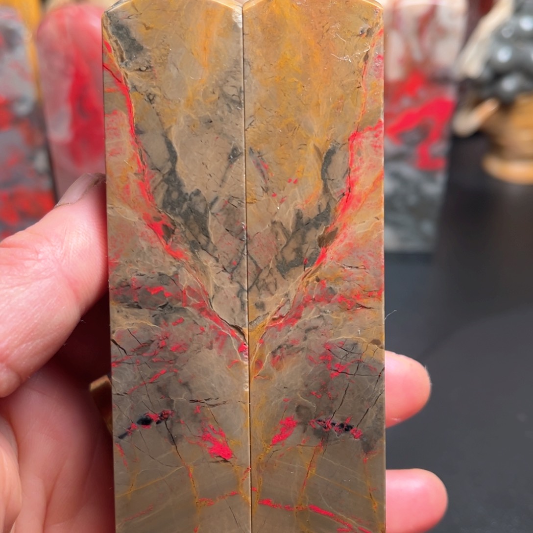 昌化石昌化鸡血石