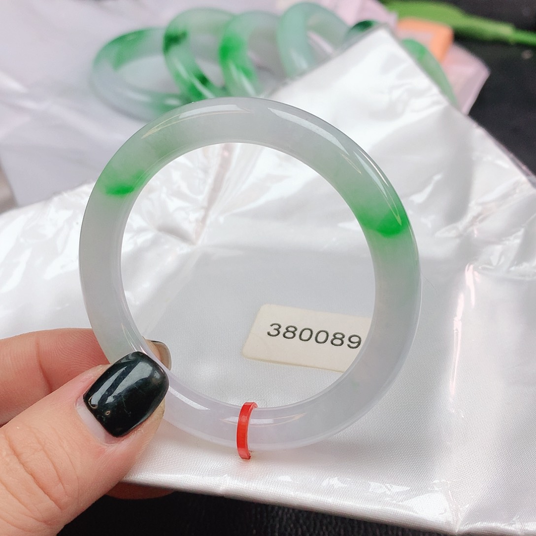 翡翠手镯未镶嵌圆380089