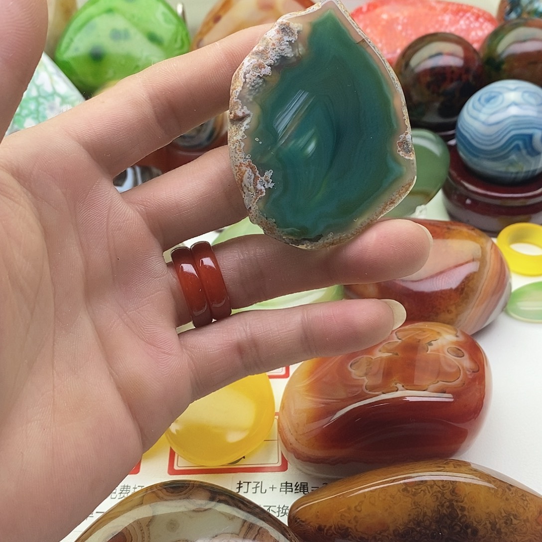 玛瑙/玉髓未镶嵌珠宝奇石