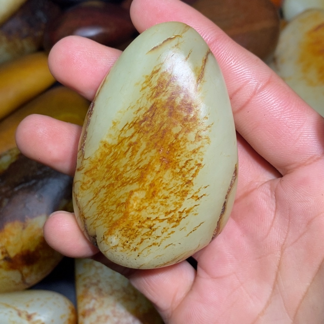 和田玉未镶嵌珠宝奇石