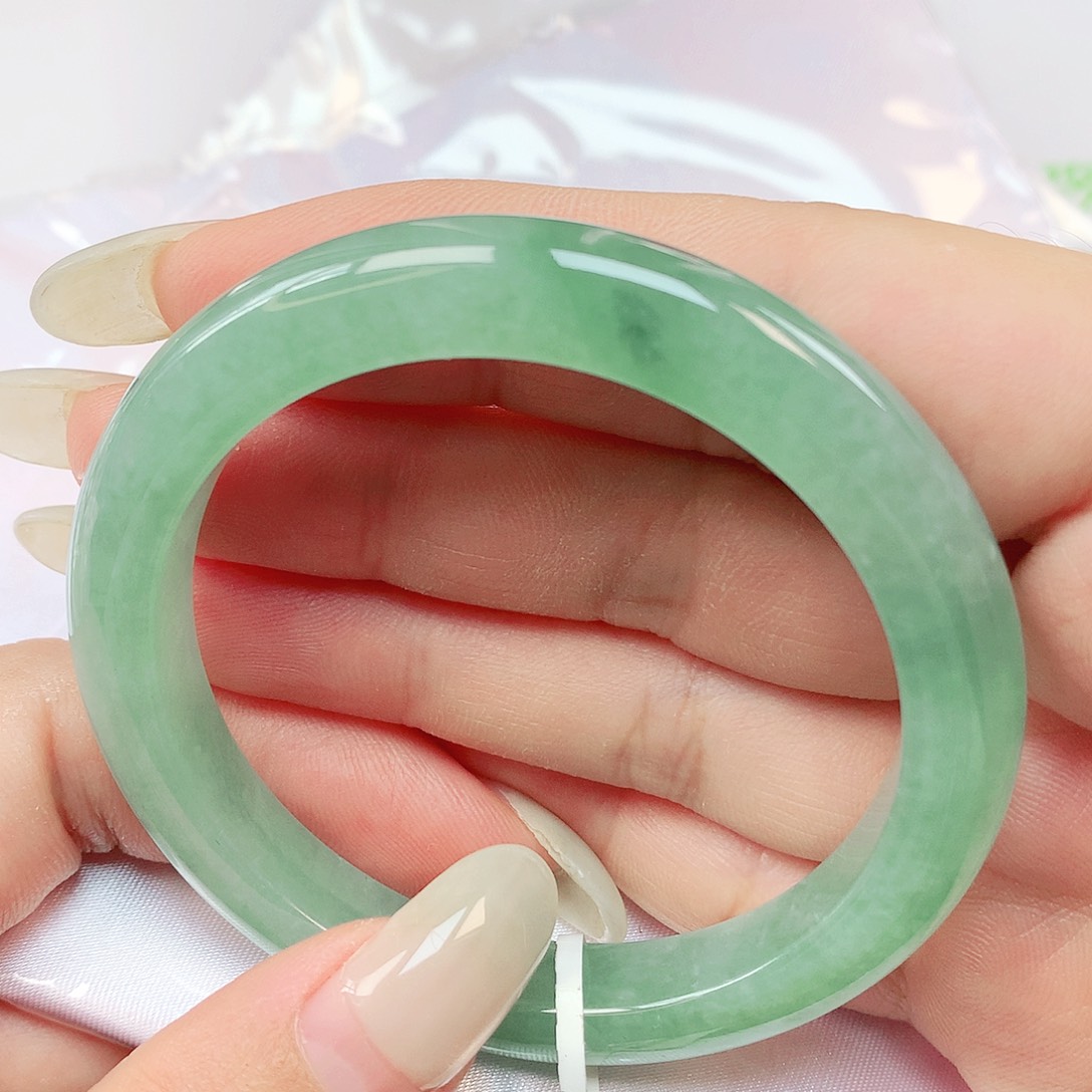 翡翠手镯未镶嵌抖音688 