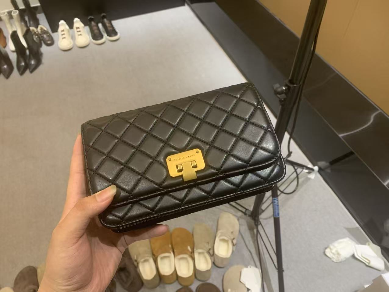 九姑娘粉丝福利软面磁扣菱格一体款格子斜挎包经典女士小香风