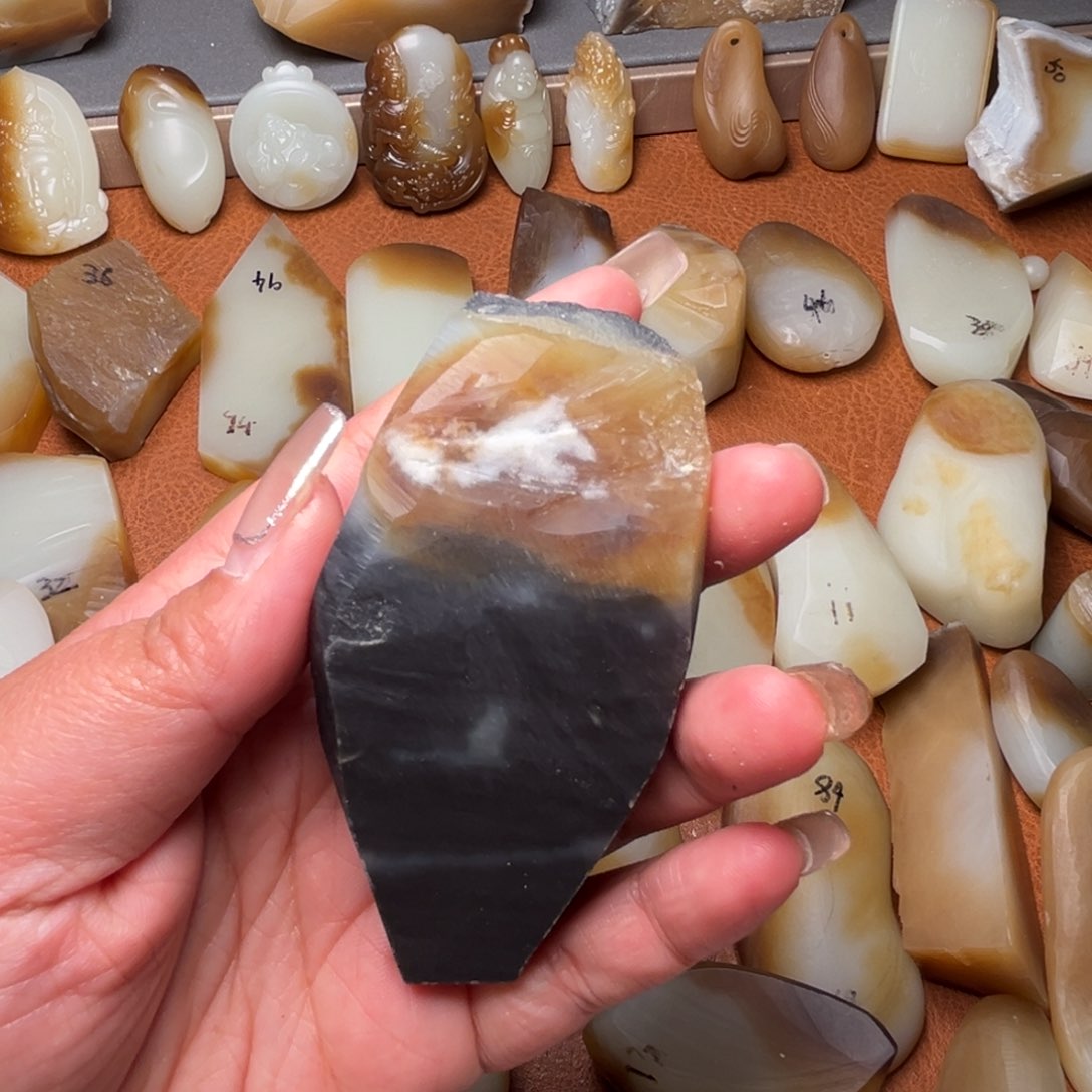 定制和田玉原材料未镶嵌懿**变