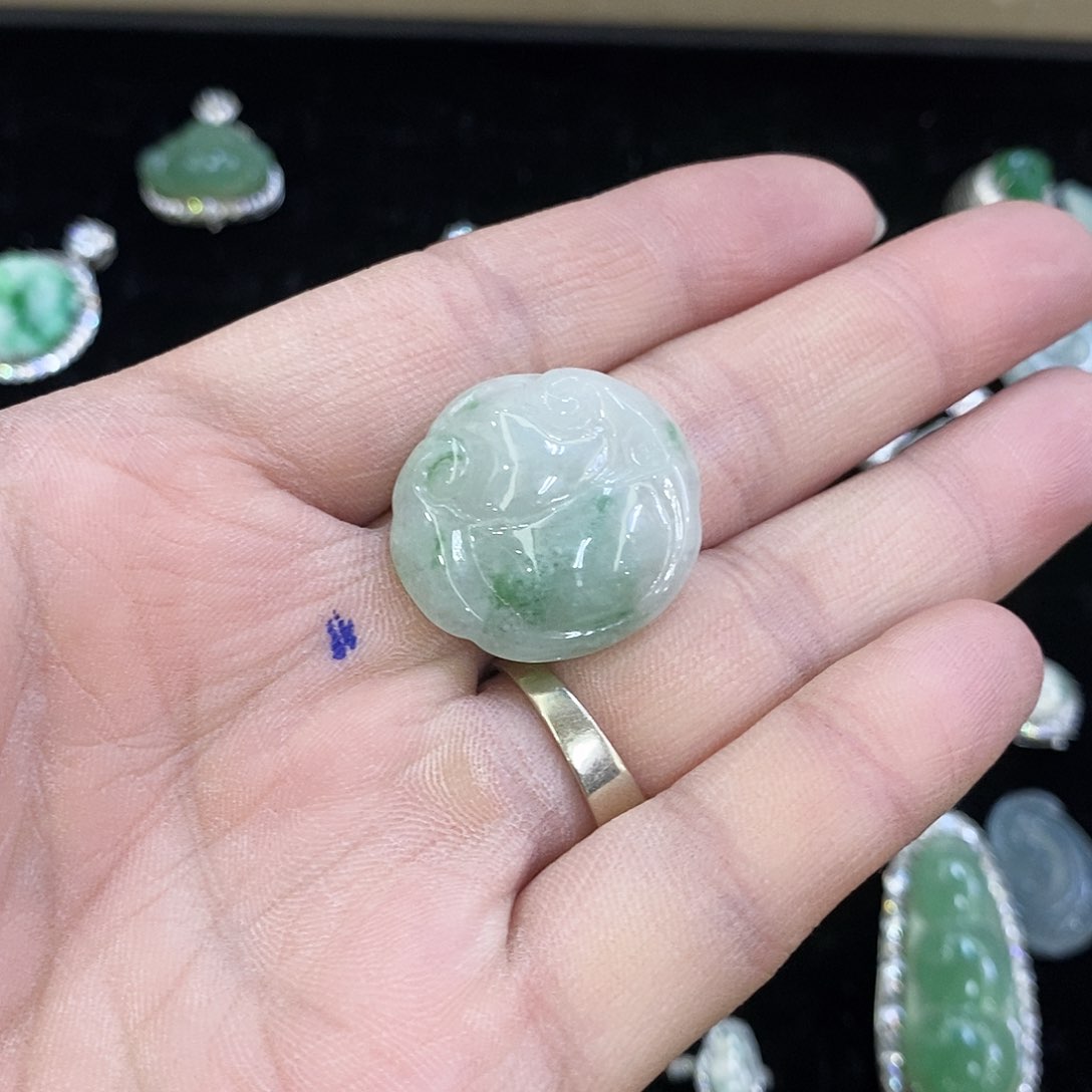 翡翠手镯未镶嵌天然缅甸翡翠吊坠