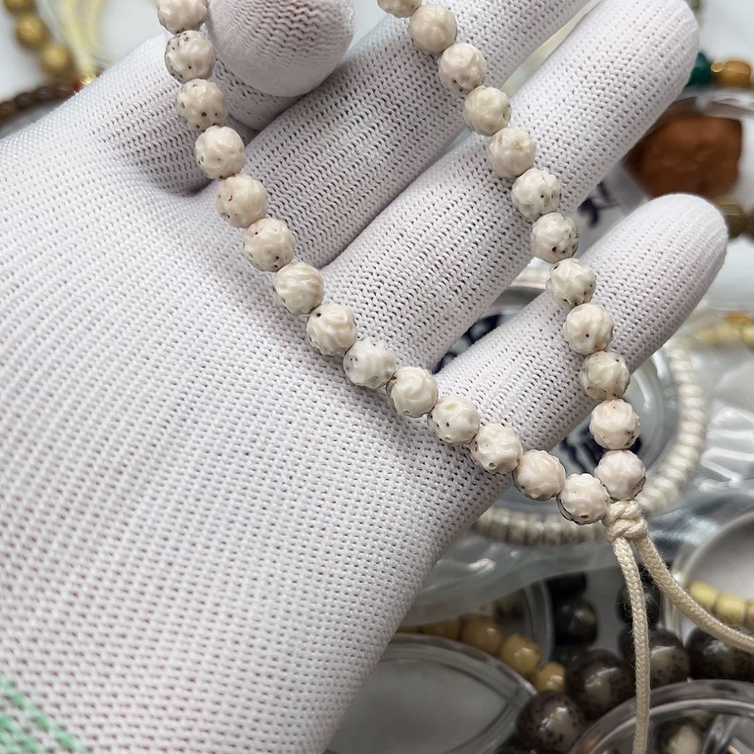 星月菩提吊坠无相手持三分之二留白