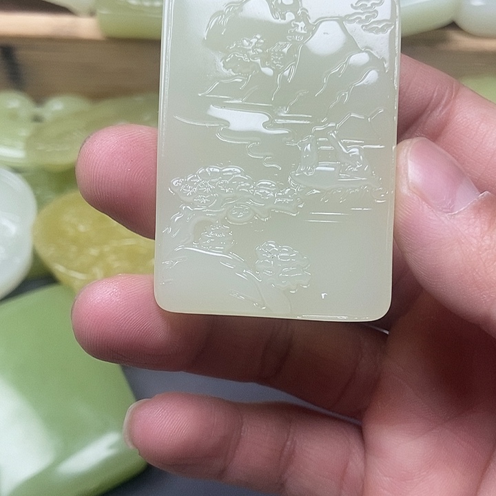 和田玉未镶嵌颈饰